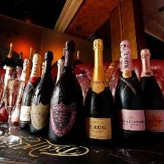 選りすぐりのワインやシャンパンを多数ご用意しております！