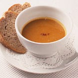 本場フランスの田舎料理・開業以来定番人気のスープドゥポワソン