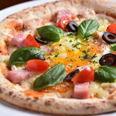 彩り野菜のピッツァ