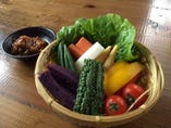 10種の島野菜の肉味噌ティップ