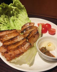 自家製パンチェッタの炙り焼き