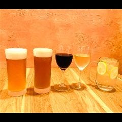 ピッツァにぴったりのアルコールドリンクを揃えています