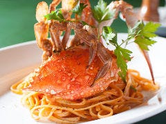 人気パスタランチ ワタリガニのトマトクリームソース