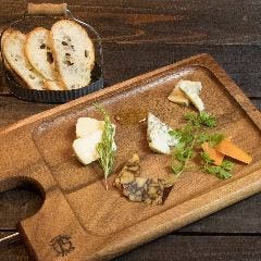 ワイン酒場 ゴルゴン9 海老名店