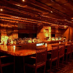 ＤＥＮ 表参道_◆当店自慢のBARカウンター♪バーテンダーの手捌きを見ながらお酒を愉しめます♪