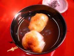 ぜんざい・・・こんがり焼いたお餅入り