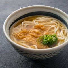 きつねうどん・・・「はんなり」「ほっこり」な味は稲荷の超定番