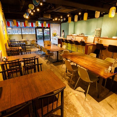 串焼き すず_テーブル席 ゆったりと広めのお席です!