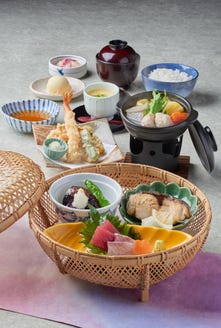 籠乃屋 本店 メニュー 昼のお献立 ぐるなび