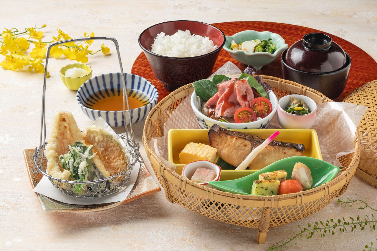 籠 乃屋 本店