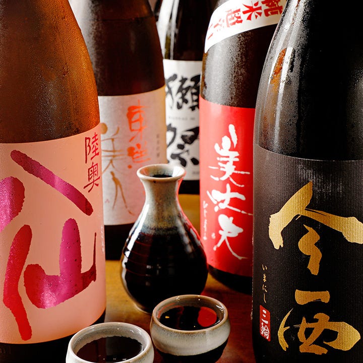 日本酒好きの定番をラインナップ。季節のレア酒もございます