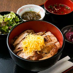 【宝の蔵定番メニュー】焼鳥丼