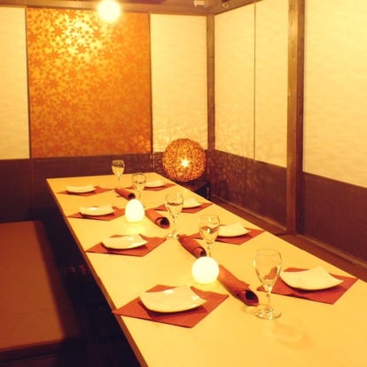 ゆったり個室 天神の居酒屋でおすすめ 人気の完全個室 ソファー席など ぐるなび