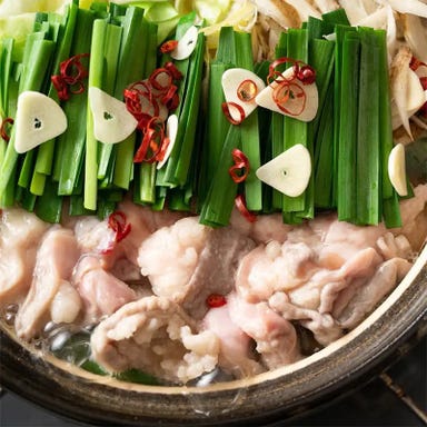 イカ造りと博多尽くし 個室居酒屋 うまかたい 福岡天神店_大人気♪博多もつ鍋！味噌と醤油のもつ鍋が人気♪その他の料理も人気です！◎