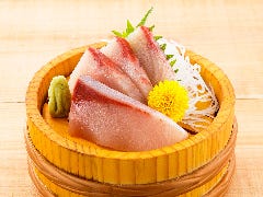 磯丸水産 河原町三条店_ブリの刺身