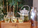 写真はジャスミン茶　本物を味わってください　お茶は全部で６種類あります