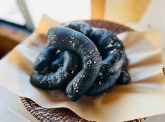 Bee’s Bakery