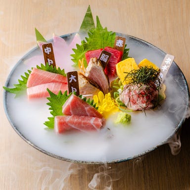 本鮪と馬肉 鮪馬問屋 雨宮家_本鮪特選五種盛り合わせ(赤身・中トロ、大トロ、希少部位2・脳天 かまとろ)