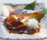 三崎　鮪カマの煮付け・塩焼き