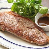 熟成肉ブラックアンガス牛のステーキ