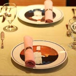 【より特別な時間になりますように】記憶に残るよう、お皿をプレゼントしております。