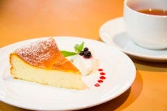 カフェタイム限定!手作りスイーツのドルチェセット。