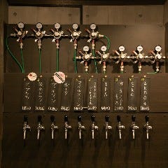 10種類のクラフトビールを常備。樽の中身がなくなり次第交換
