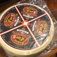 スイス産　ラクレットチーズ