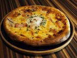 半熟卵のベーコンPizza