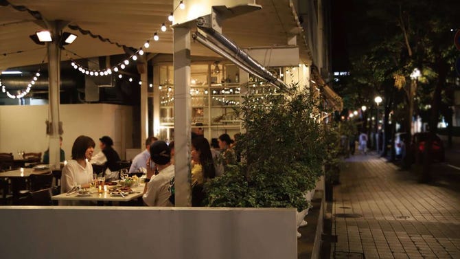 Bar Bistro 64 バーアンドビストロロクヨン 神戸元町 トアロード ビストロ ぐるなび