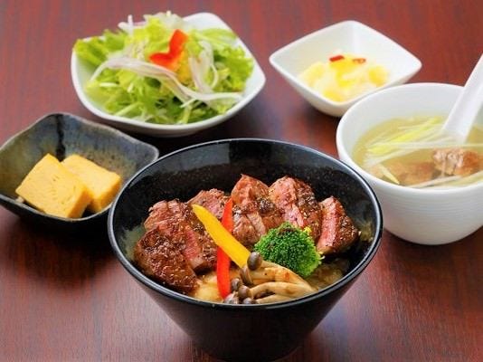 牛たん 仙台牛 伊勢屋 牛たん通り店（仙台/牛タン） - 楽天ぐるなび