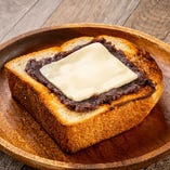 パネーナの厚切り食パンのあんバタートースト