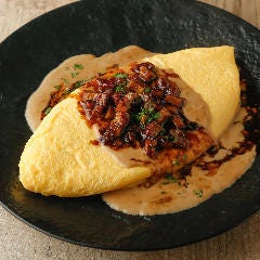 フォアグラオムレツ　ポルチーニクリームとマデラソース