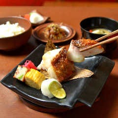 【本日の焼き魚弁当】炊立て白飯・お惣菜・香物付