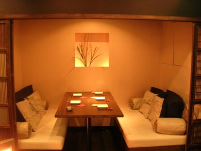 ゆったり個室 代々木上原の居酒屋でおすすめ 人気の完全個室 ソファー席など ぐるなび