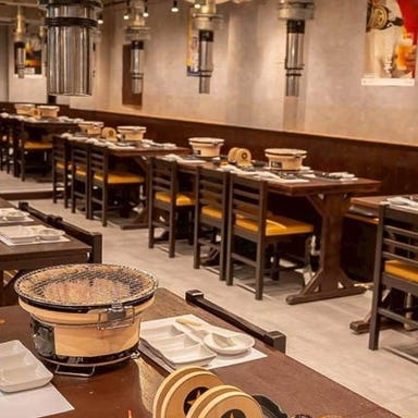 炭火焼肉ホルモントリオ だんご_【店舗貸切:最大30名様】開放感抜群!広々とした空間で大人数宴会を楽しむ