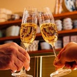 [美酒と共に…]
日本料理と相性の良い日本酒やワインも充実