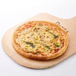 手作りマルゲリータピザ