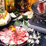 贅沢にも宮崎県産『あじ豚』のしゃぶしゃぶがついたコースをご用意いたしました。もちもちの豚肉は一度口にしたらクセになること間違いなし◎たっぷりと脂の乗ったお肉をぜひご堪能ください♪