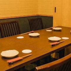 和の空間を表現した店内で安らぎの時間をお過ごしいただけます