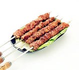 新疆風ラム肉の串焼き Shishi kebab 280円（一本）(税込)