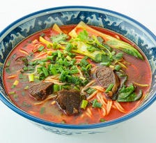 蒸し煮牛肉麺　Braised Beef Noodles