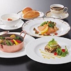 オールドイングランド 道後山の手ホテル 松山 フレンチ フランス料理 の予約 コース一覧 ぐるなび