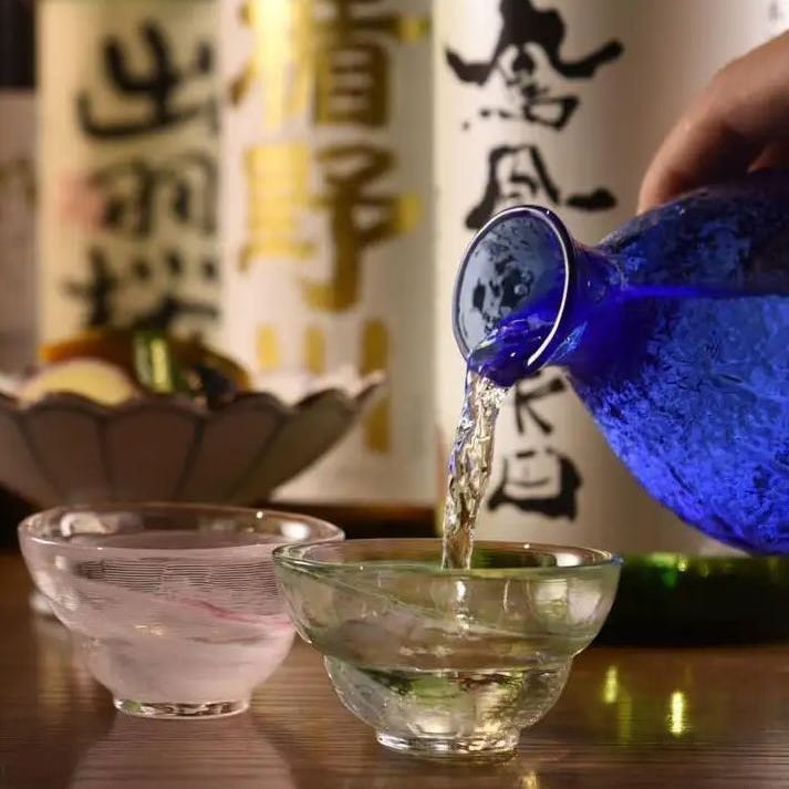 個室居酒屋 炉端と藁焼き こだわりもん一家 成田店_全国から厳選した日本酒