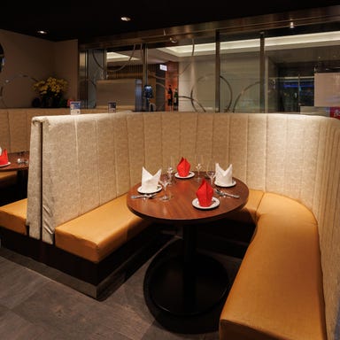 アジアンレストラン バジル 丸の内パレスビル店 店内の画像