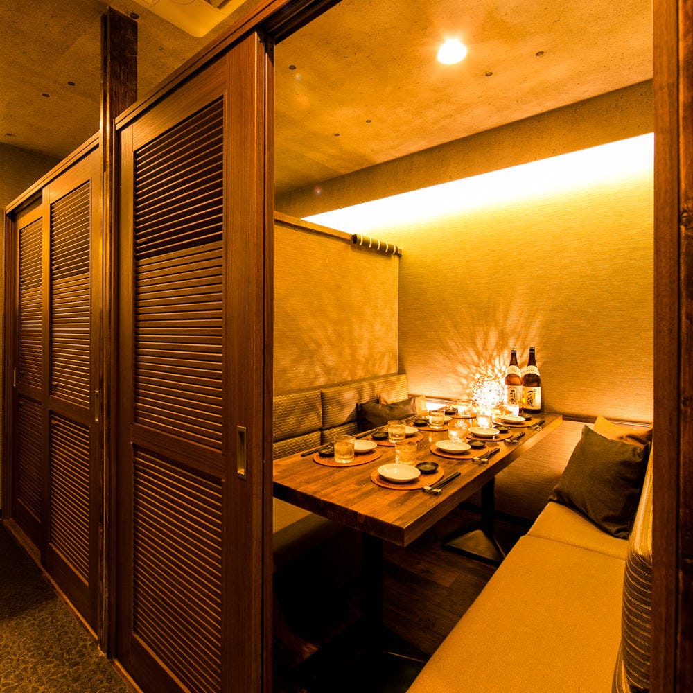 熟成塊肉 個室肉バル よりどり 新宿東口店 席 ぐるなび