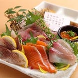 【川魚料理】
旬の川魚を丁寧に捌いてご提供！お酒のお供に◎
