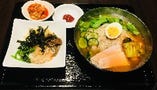 冷麺とミニピビンパ定食  税込950円