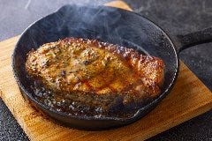 こだわりの薪窯で仕上げたメインディッシュの数々をご堪能下さい