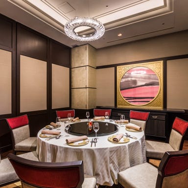ヒルトン東京ベイ 「王朝」_【完全個室】2室限定!5~50名様でご利用可能なテーブル席をご用意。